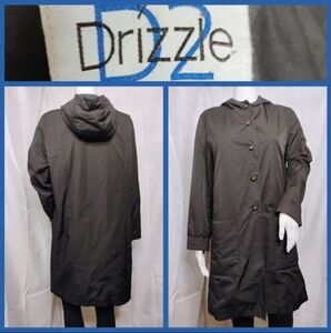 D2 Drizzle Raincoat